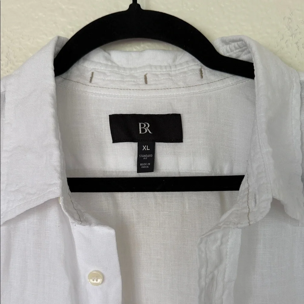 Banana Republic Men's White standard fit Casual Button Down Shirt